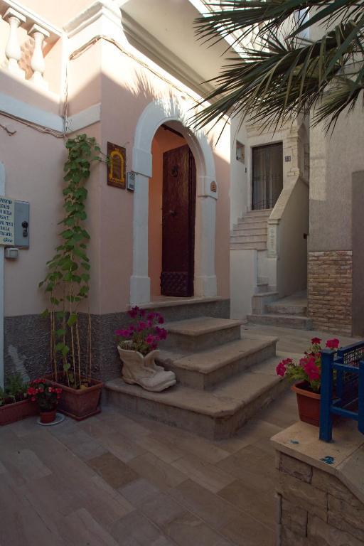 Le Antiche Porte Peschici Buitenkant foto